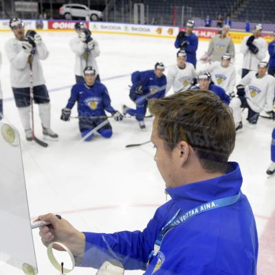 Lauri Marjamäki ja Leijonat MM-kisoissa 2017.