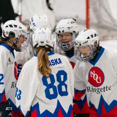 NoU-ringette tuulettaa