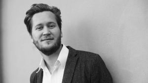 Erik Modig, doktor och reklamforskare vid Handelshögskolan i Stockholm. Erik Modig, reklamexpert