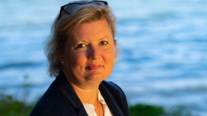 Maria Björkmark är doktorand inom vårdvetenskap och forskar i hur vården borde utvecklas för att bättre kunna hjälpa de som lämnat religiösa sammanhang. maria björkmark