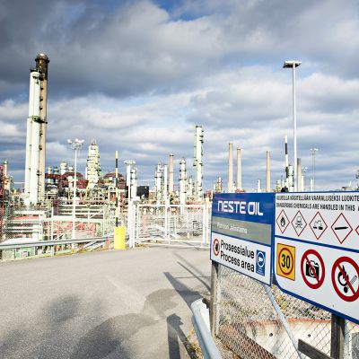 Neste Oilin Porvoon jalostamo.