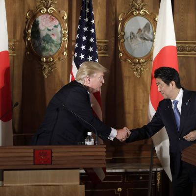 Donald Trump ja Shinzo Abe