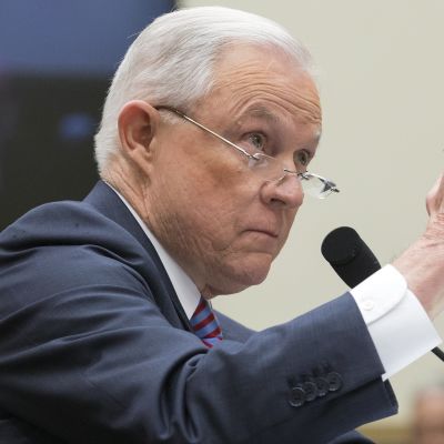 USA:n oikeusministeri Jeff Sessions edustajainhuoneen kuulemistilaisuudessa.
