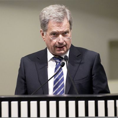 Tasavallan presidentti Sauli Niinistö luennon Tampereen yliopistossa.