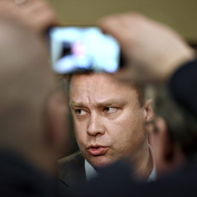 Keskustan eduskuntaryhmän puheenjohtaja Antti Kaikkonen.