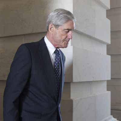 Erikoissyyttäjä Robert Mueller.