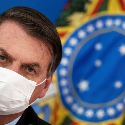 Presidentti Jair Bolsonaro lehditötilaisuudessa maaliskuussa 2020.