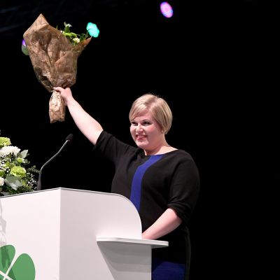 Keskustan puheenjohtajaksi valittu Annika Saarikko keskustan puoluekokouksessa Oulussa 5. syyskuuta 2020. 