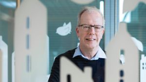 Juha Kaakinen vid Y-stiftelsen, som som erbjuder hyresboende för personer som annars inte kan få hyresbostad.. Juha Kaakinen leder Y-stiftelsen.