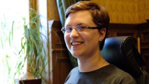 Malin Fredriksson är doktorand inom religionsvetenskap. Till hennes forskningsintressen hör främst frågor kring rasism och främlingsfientlighet, minoriteter, hatbrott och hatprat. malin fredriksson