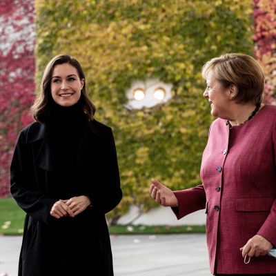 Sanna Marin ja ANgela Merkel.