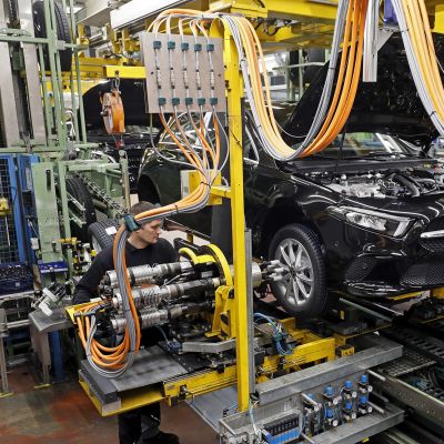 Mersu tuotannossa Daimlerin tehtaalla Rastattissa, Saksassa.