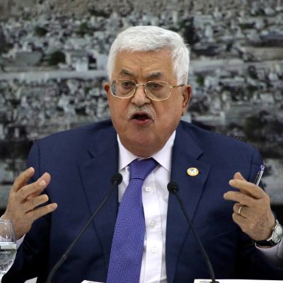Palestiinan presidentti Mahmud Abbas lehdistötilaisuudessa Ramallahissa PLO:n johtajien tapaamisen jälkeen torstaina.