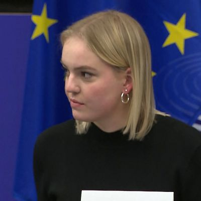 Katso videolta Daria Navalnayan vetoomus isänsä puolesta.