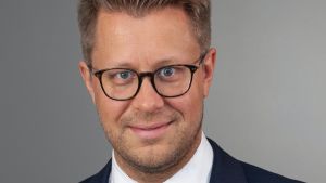 Forskaren Kari Tikkinen säger att de första preliminära resultaten kan vara klara om 1–2 månader. Porträtt på Kari Tikkinen.