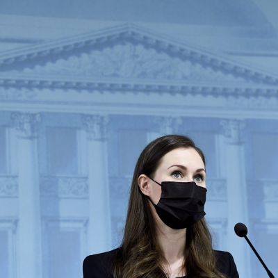 Pääministeri Sanna Marin hallituksen tiedotustilaisuudessa Helsingissä 5. maaliskuuta 2021.
