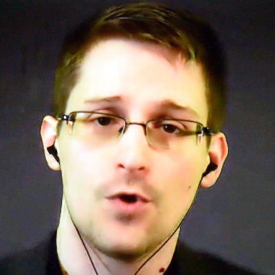 Snowden deltog via videosamtal i en prisutdelning i Stuttgart 23.11.2014.