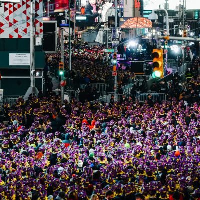 Uudenvuoden juhlintaa New Yorkin Times Squarella vuonna 2016.