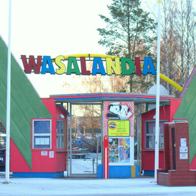Wasalandia stänger i Vasa.