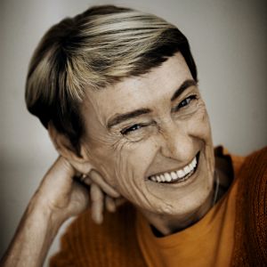 Gunilla Bergström har sina 75 år till trots, fortfarande fullt upp. Nästa år kommer hon att ha en separatutställning av sina original på Nordiska Akvarellmusét utanför Göteborg. Författaren och illustratören Gunilla Bergström
