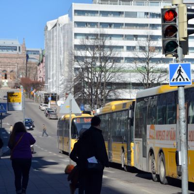 Busseja punaisissa valoissa