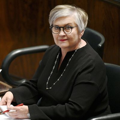 Kuvassa on kansanedustaja Anu Vehviläinen.