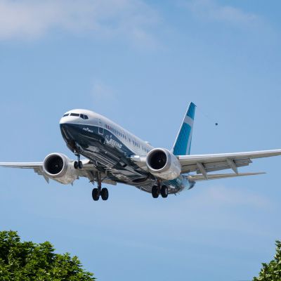 Kuvassa on Boeing 737 MAX 7.