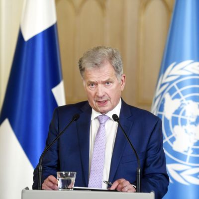 Tasavallan presidentti Sauli Niinistö tapaa mediaa YK:n yleiskokouspuheenvuoronsa jälkeen Presidentinlinnassa Helsingissä.