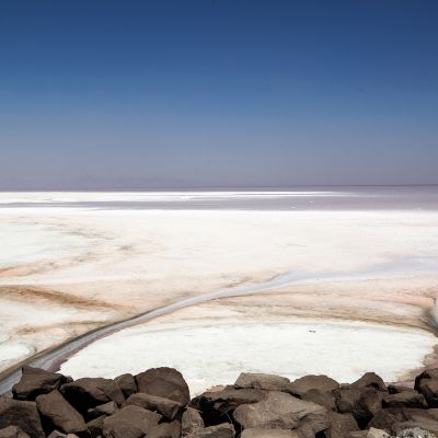 Urmia järvi kuivunut.