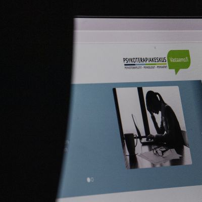 Kuvassa on Vastaamon verkkosivu tietokoneen ruudulla.