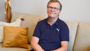 Enligt psykolog Sture Enberg kommunicerar män och kvinnor på olika sätt. Psykolog Sture Enberg