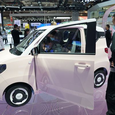 Wuling Hongguang Mini sähköauto Shanghain automessuilla.