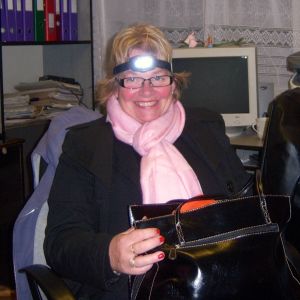 Sonja firar valvaka utan el i Vitryssland. Sonja K-V firar valvaka utan el i Vitryssland.