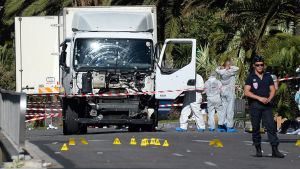 Den 14 juli skakades Frankrike av ett nytt terrorattentat. 84 personer dödades i Nice, när en lastbil kördes in i en stor folkmassa. Lastbilen som körde på människor i Nice på torsdagskvällen.