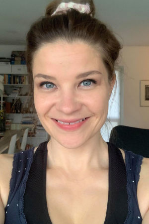 Oopperalaulaja Marjukka Tepponen selfiessä koronakeväänä 2020.