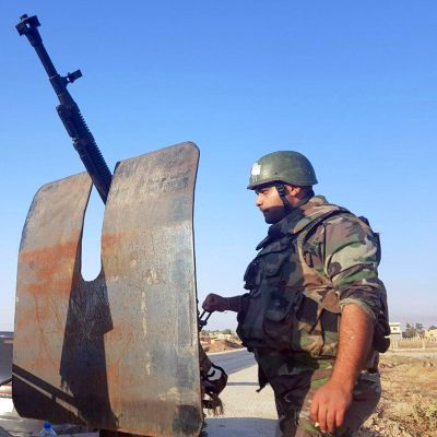 Syyrian armeijan sotilaat saapuvat Hasakassa sijaitsevaan Tal Tamr -kaupunkiin 14. lokakuuta 2019.