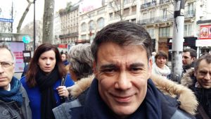 - Man ska värna om statliga företag. De tillhör de franska medborgarna, säger socialistpartiets nye ledare Olivier Faure till Yle Vega. - Man ska värna om statliga företag. De tillhör de franska medborgarna, säger socialistpartiets nye ledare Olivier Faure till Yle Vega.