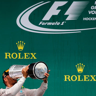Lewis Hamilton firar segern, Hockenheim, 31.7.2016.
