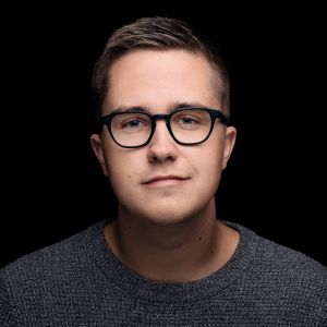 Filmkritikern Viktor Jerner har reagerat på hur Michael Jackson-fans försvarar honom till varje pris. Filmkritikern Viktor Jerner har reagerat på hur Michael Jackson-fans försvarar honom till varje pris.