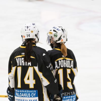 Marjukka Virta ja Anne Pohjola