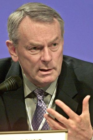 IOK:s viceordförande Dick Pound avvisar kritiken mot de olympiska vinterspelen i Peking. Internationella olympiska kommitténs viceordförande Dick Pound avvisar kritiken mot de olympiska vinterspelen i Peking.