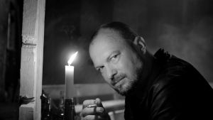 Kristian Smeds näyttelee Kalervo Palsaa.
