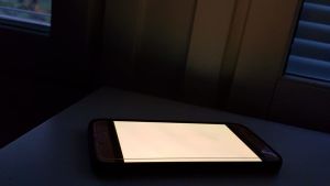 Det går att blockera nätmobbare så att de inte längre kan skicka meddelanden åt en. en mobiltelefon