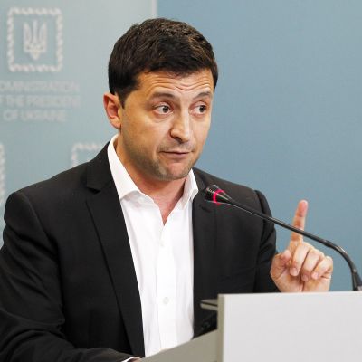 Ukrainan presidentti Volodymyr Zelenskyi tiedotustilaisuudessa tiistaina 1.10.