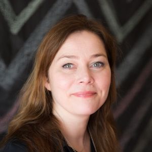 Skams producent Marianne Furevold-Boland fortsätter med annat på NRK så fort Skam är över. Porträttbild av Skams producent Marianne Furevold-Boland.
