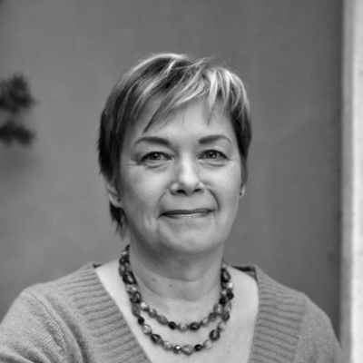 Svartvit porträttbild av Marianne Lydén (1953-2017)