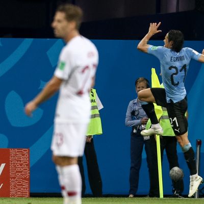 Cavani tuulettaa