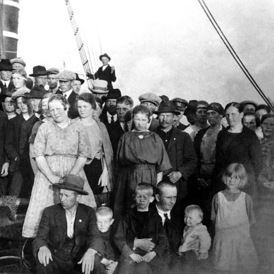 Amerikaemigranter på en båt på väg över till Amerika