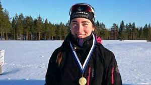 Fellman har ett starkt tävlingsår bakom sig. Jenny Fellman med guldmedalj runt halsen.