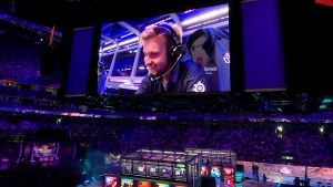 Finländaren Jesse Vainikka var en av de fem spelarna i OG, laget som knep världsmästerskapet i Dota 2 i Shanghai i år. Jesse "JerAx" Vainikka The International -turnauksessa.
